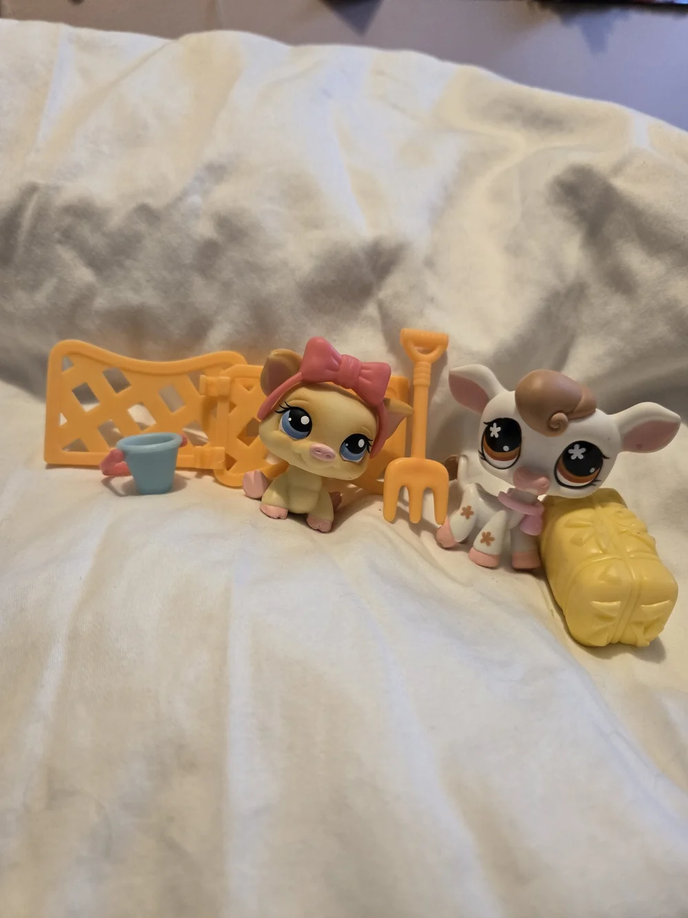 Authentic Littlest Pet Shop LPS #45 & 46 Petting Zoo Cow Pig Accessories HTF